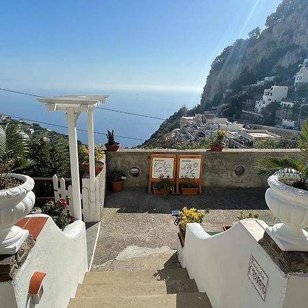 La Villa Di Enzo Casa Vacanze Con Vista Mare Amalfi Eksteriør bilde