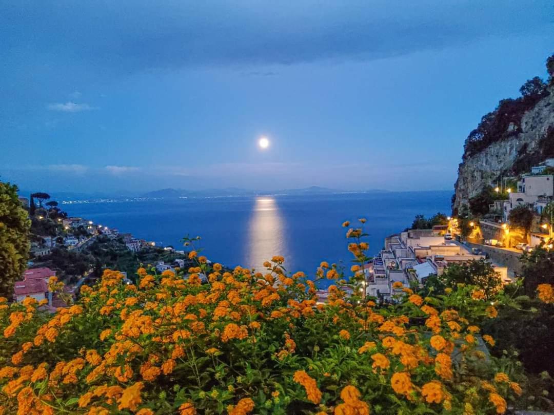 La Villa Di Enzo Casa Vacanze Con Vista Mare Amalfi Eksteriør bilde